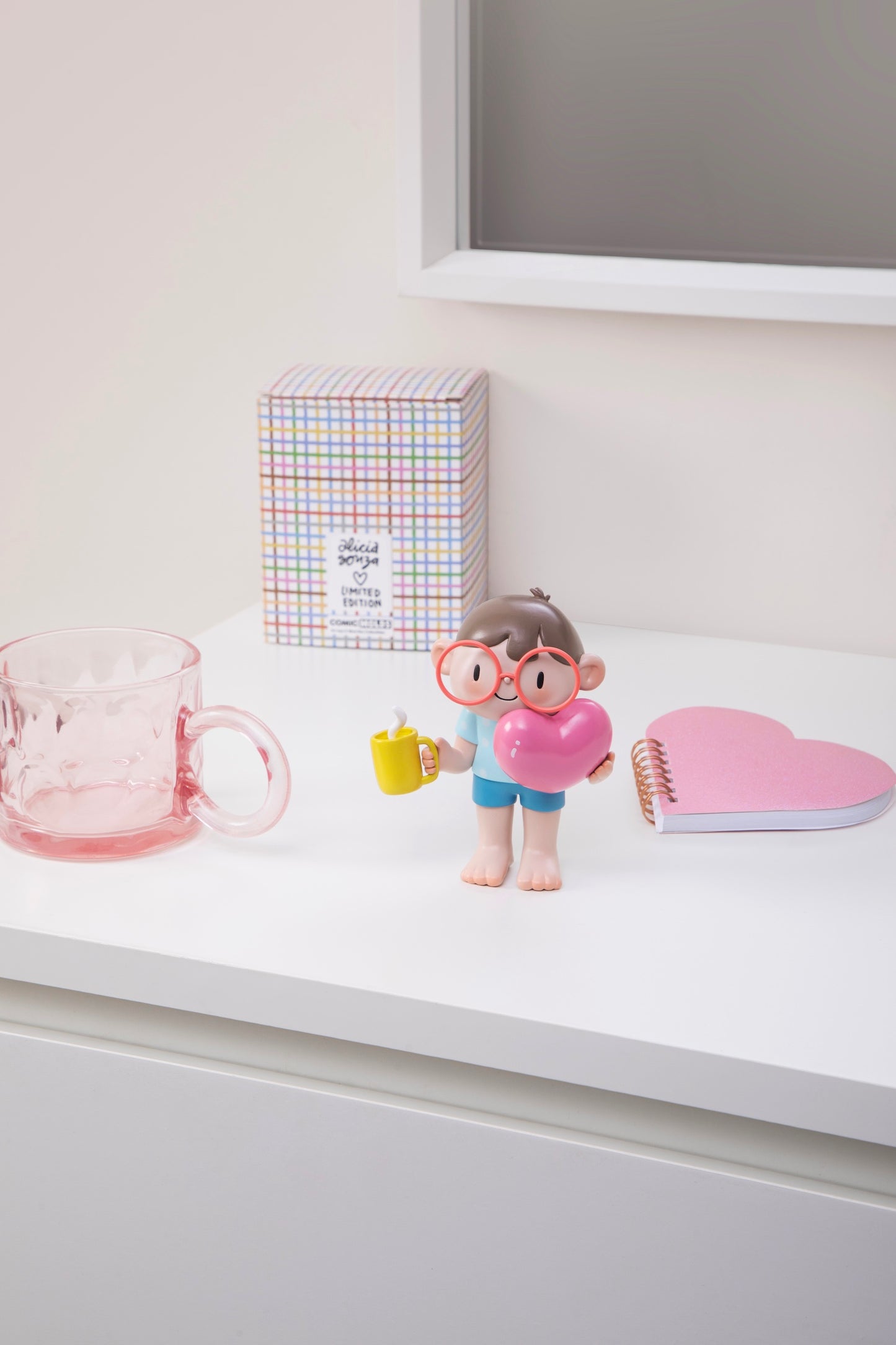 Comicmolds x Alicia Souza: All You Need Is Love & Caffeine Collectible Figure