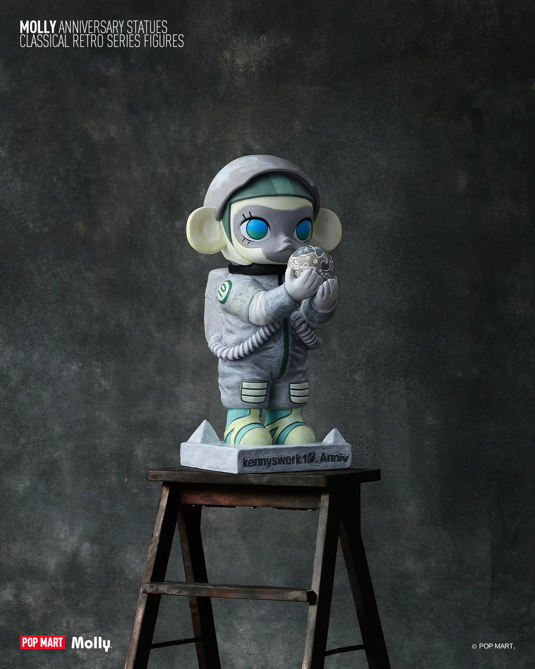 MOLLY Anniversary Statues Classical Retro Series